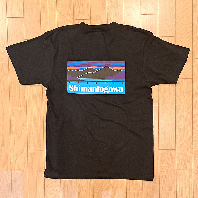 Shimantogawa - 四万十川（しまんとがわ）Tシャツ - 高知の清流をモチーフにした、ご当地パロディTシャツ・M、L、XLサイズ